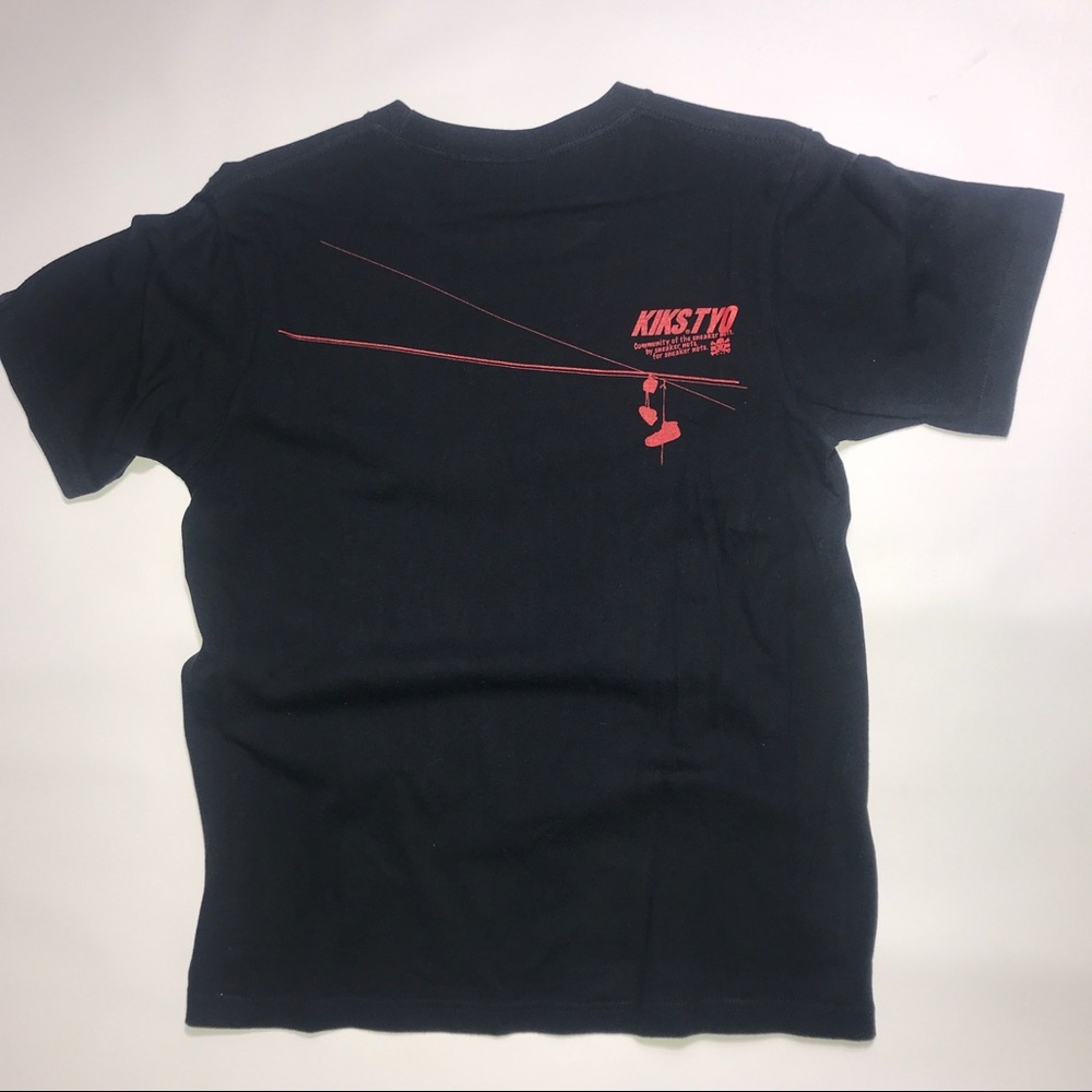 T-Shirt - Picture 3 of 3